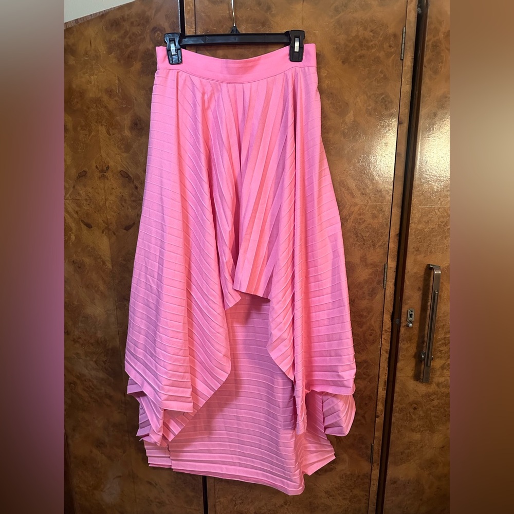 Chic High-Low Pink Skirt - Picture 2 of 8